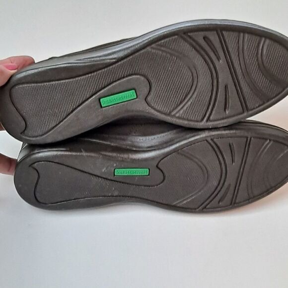 Keds Grasshopper ladies slip on NWOT - Picture 9 of 11